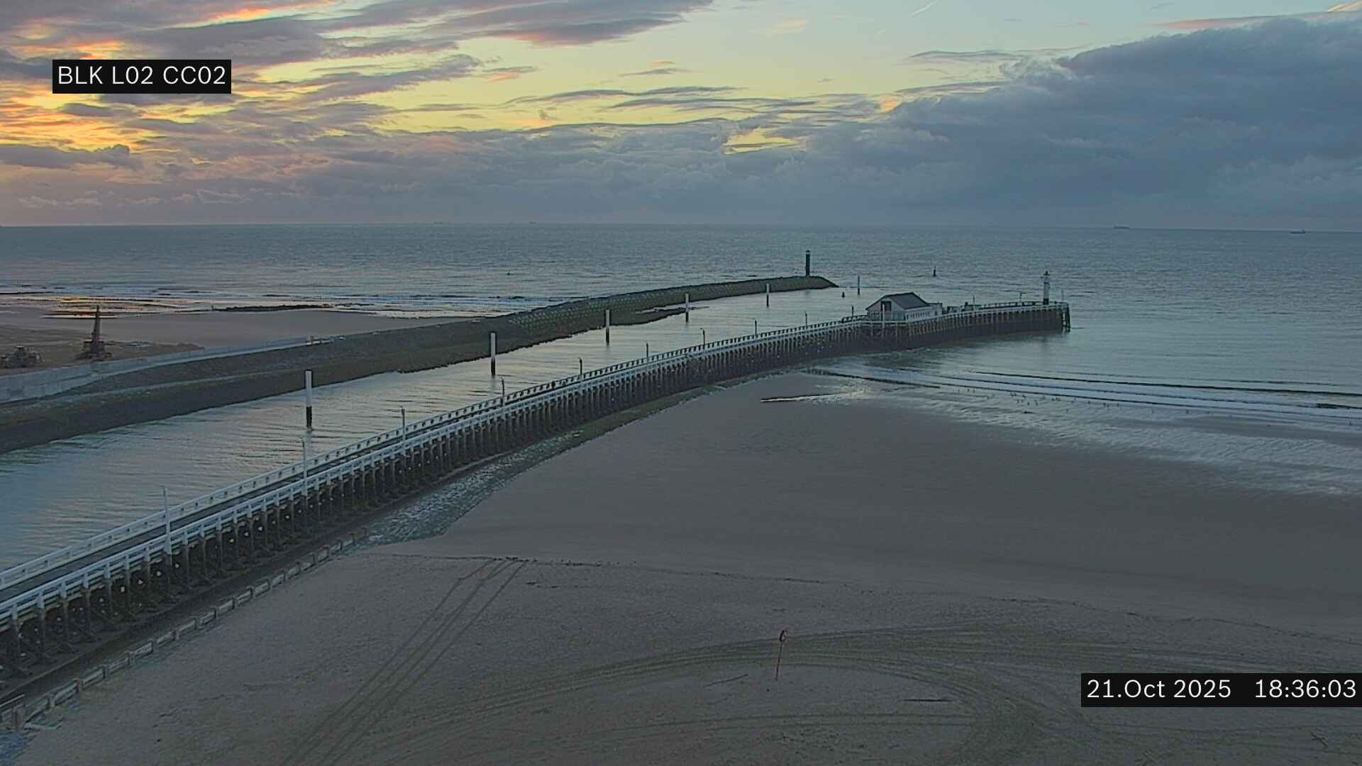 21-10-2025  18:45