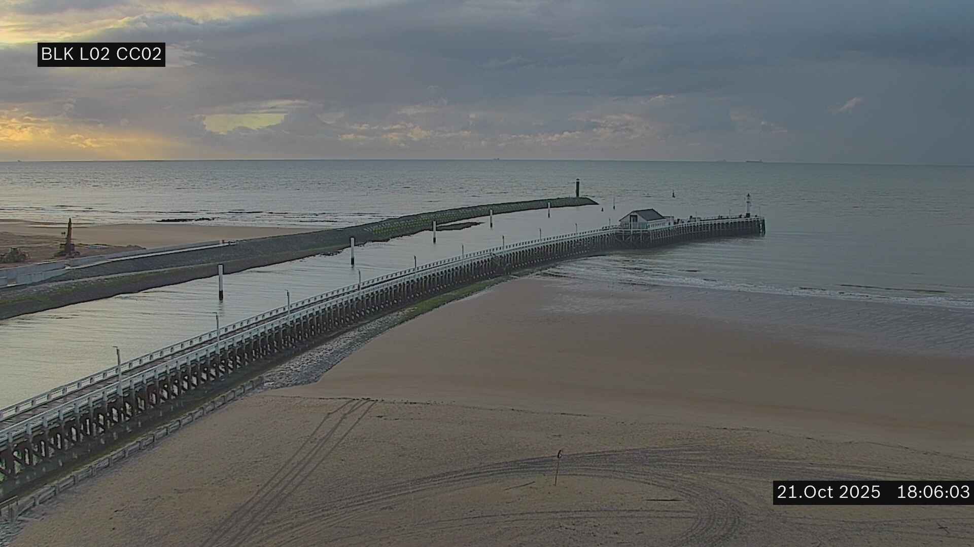 21-10-2025  18:15