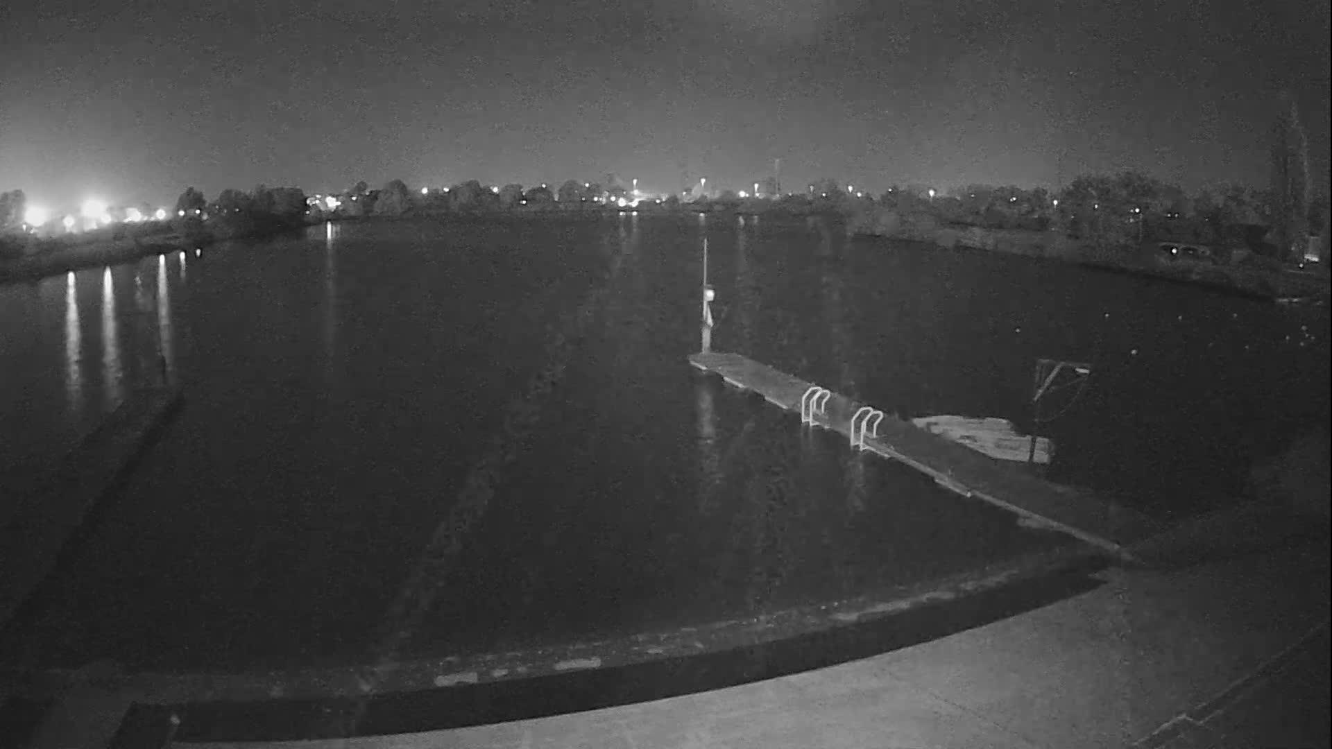 27-10-2026 19:45
