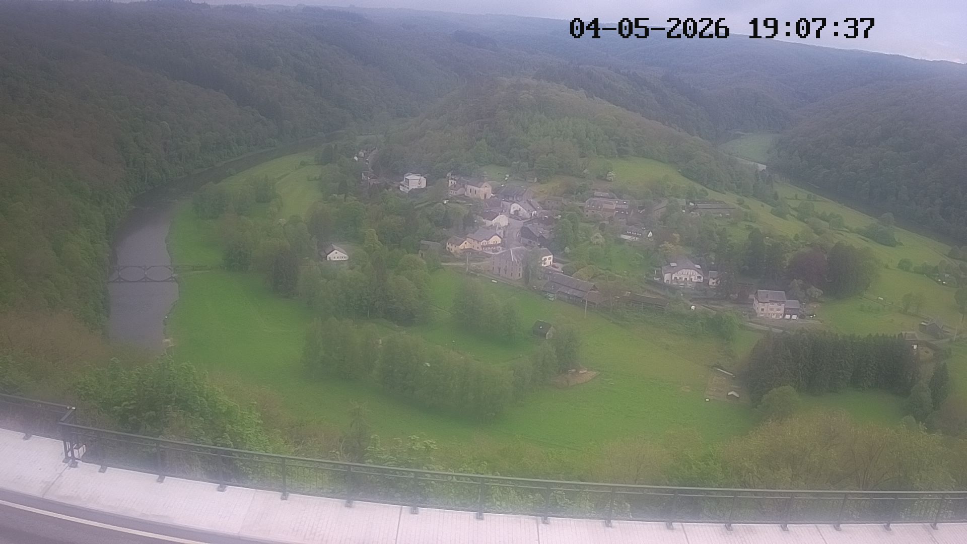 04-05-2026 19:15